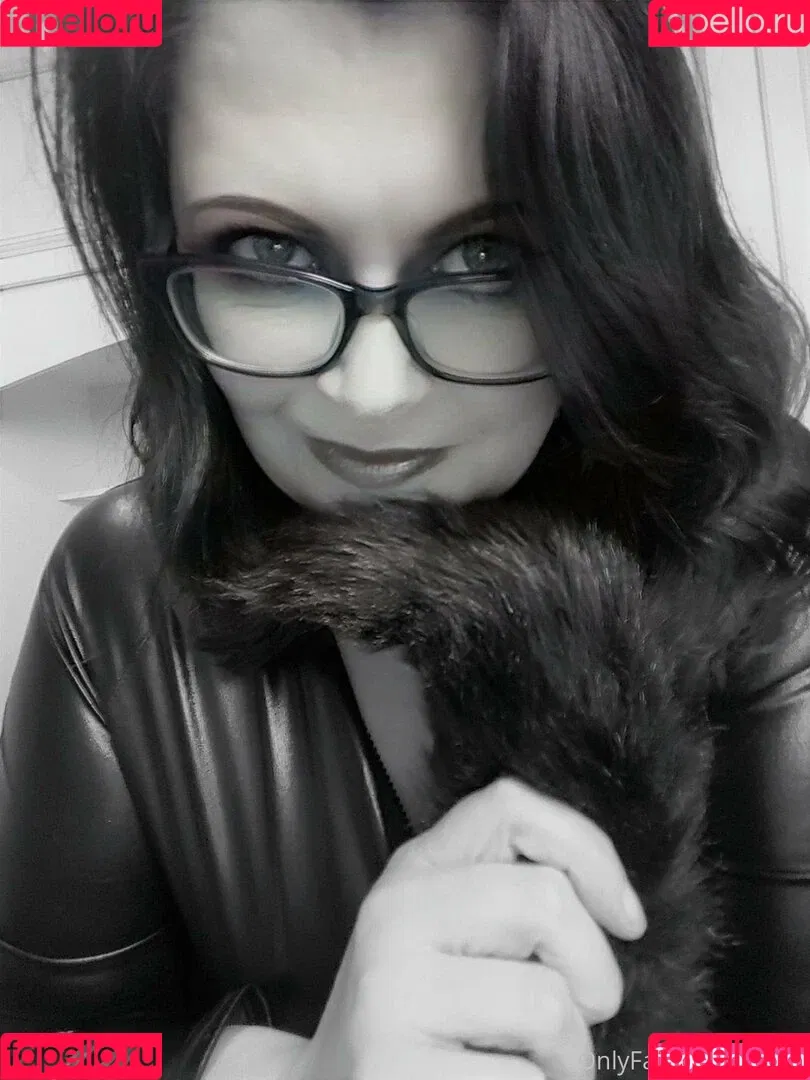 maturebustymom Onlyfans Photo Gallery 
