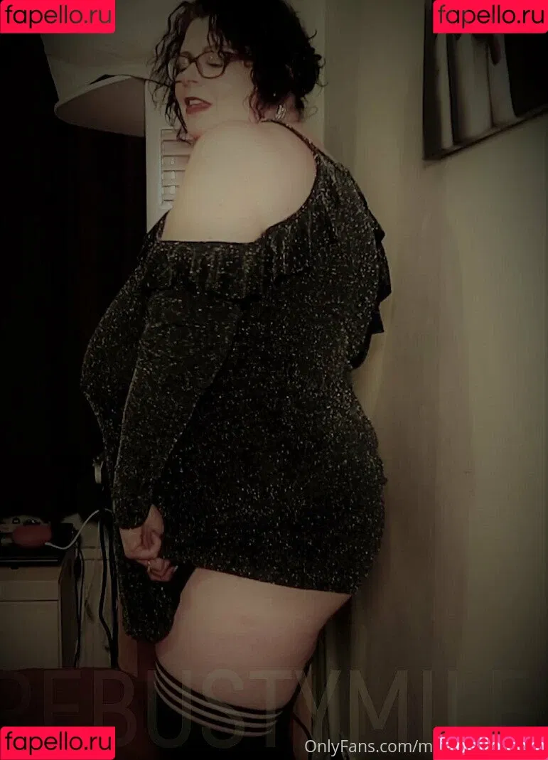 maturebustymom Onlyfans Photo Gallery 