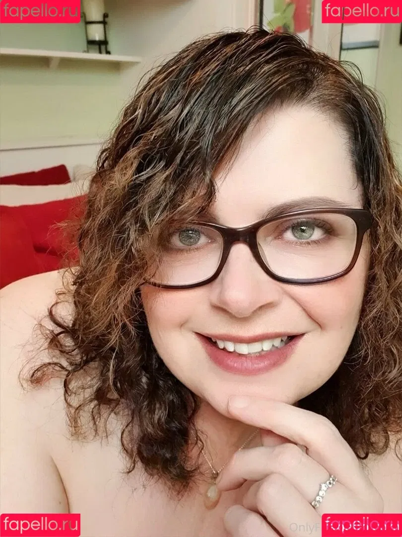 maturebustymom Onlyfans Photo Gallery 