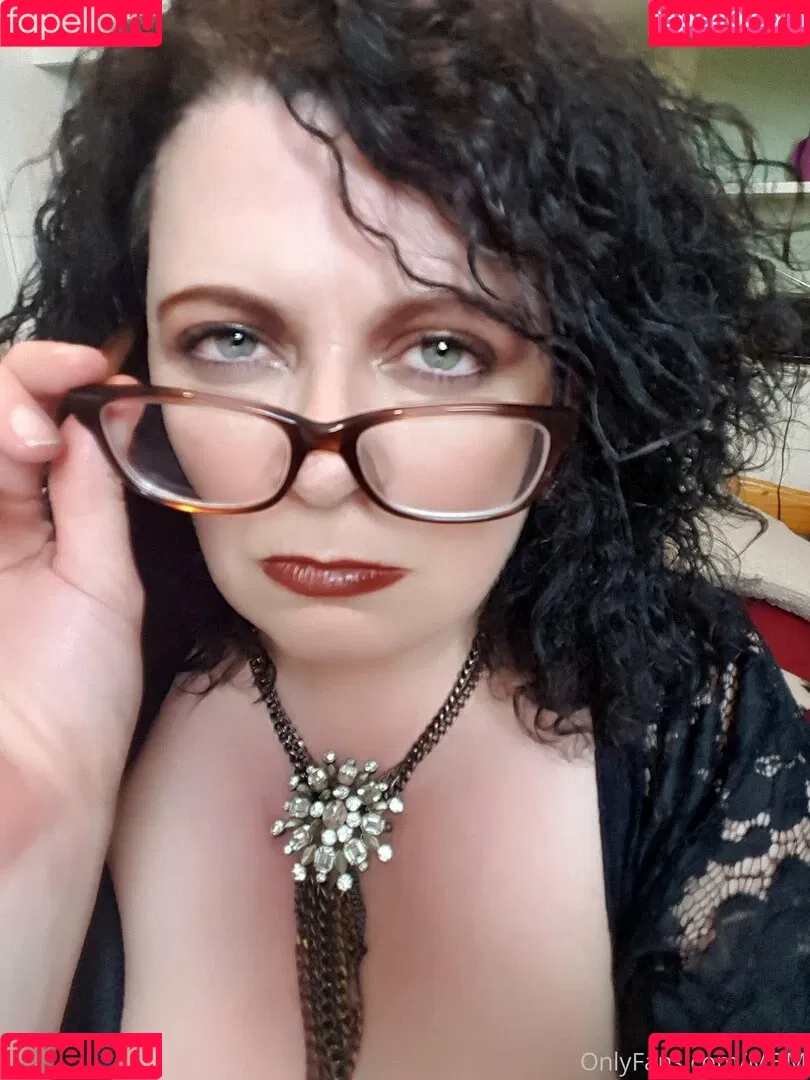 maturebustymom Onlyfans Photo Gallery 