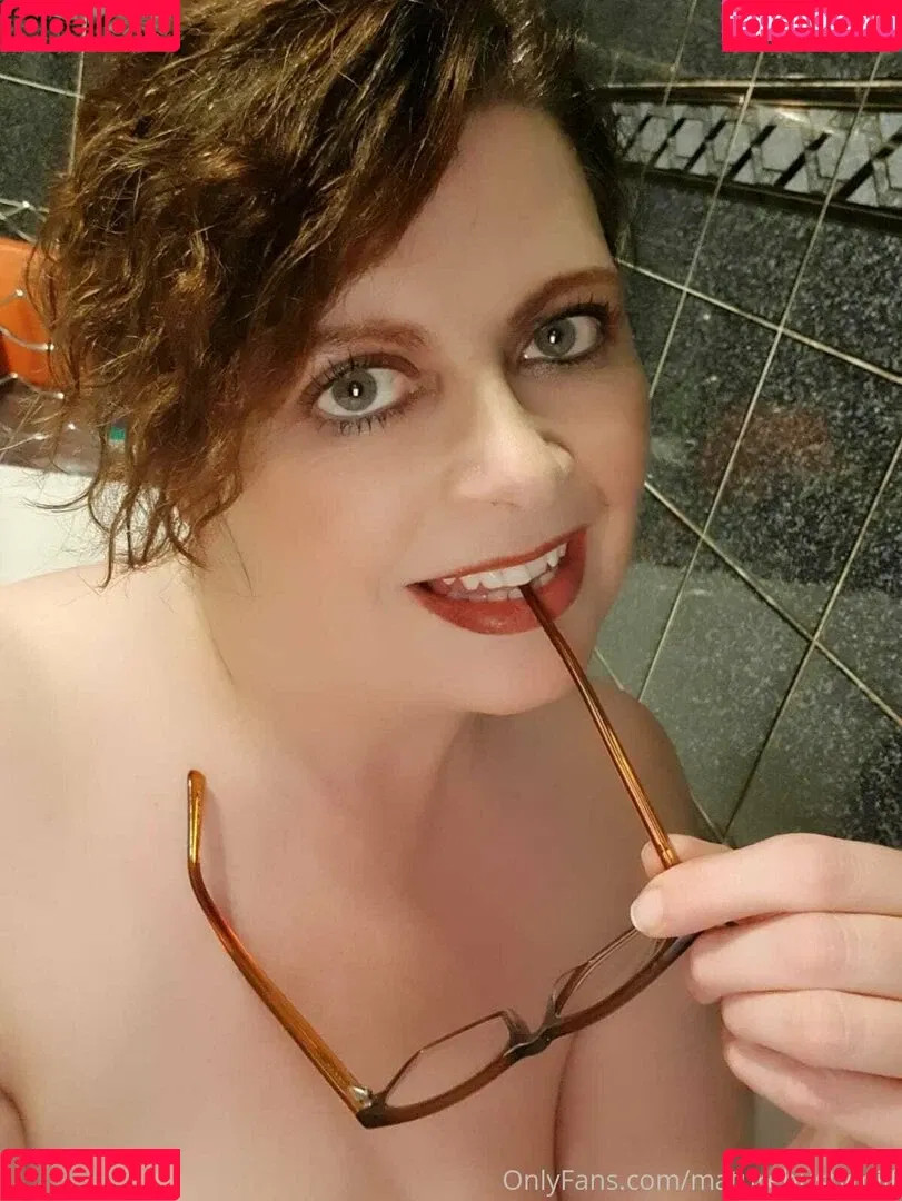 maturebustymom Onlyfans Photo Gallery 
