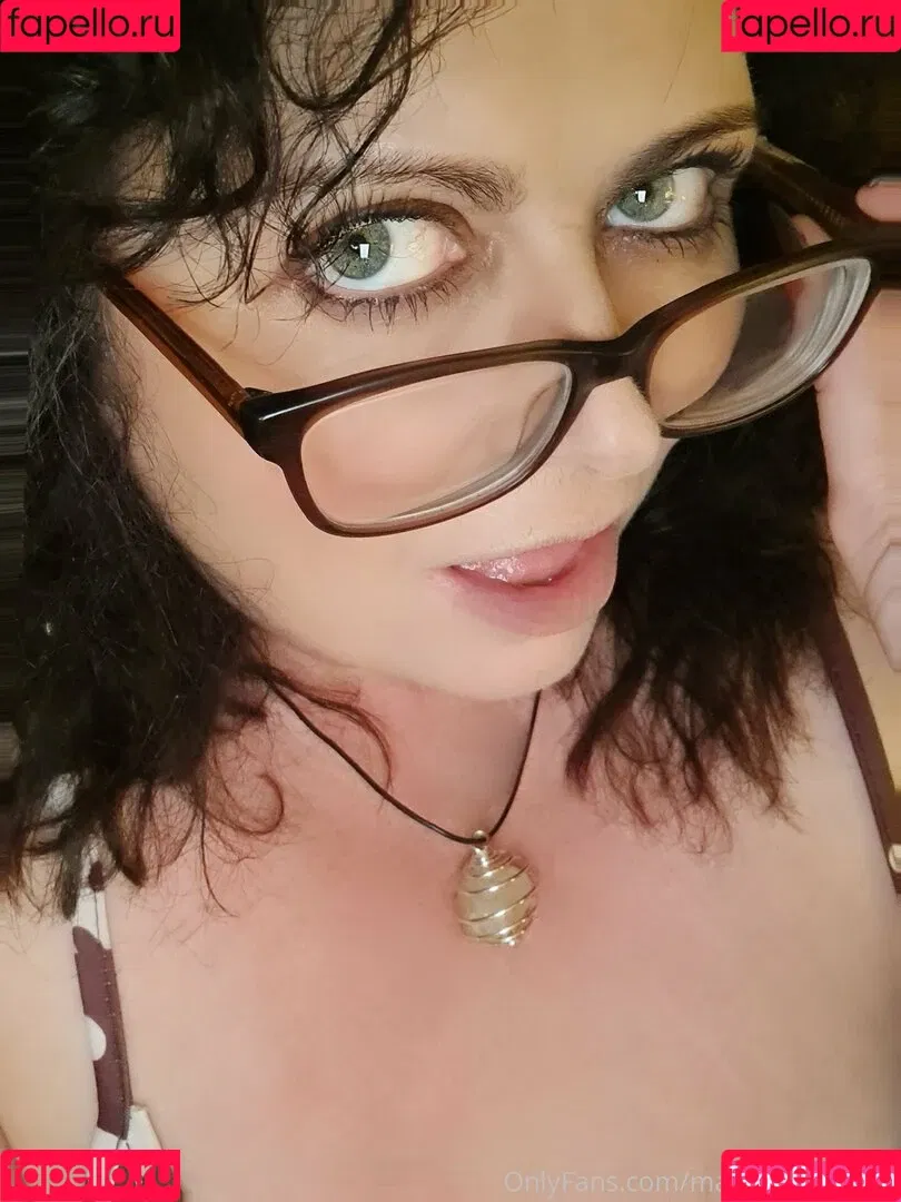 maturebustymom Onlyfans Photo Gallery 