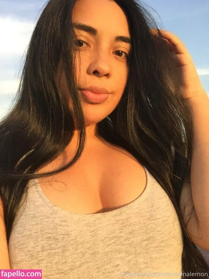 emotionalemon Onlyfans Photo Gallery 