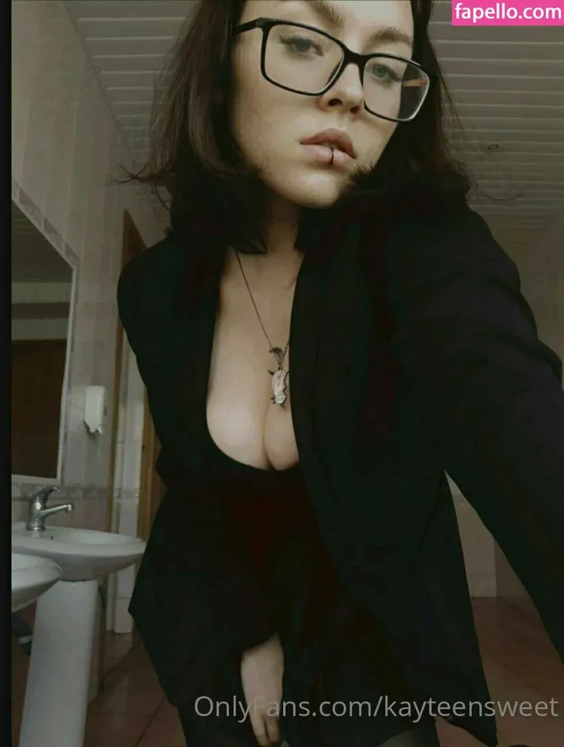 kayteensweet Onlyfans Photo Gallery 