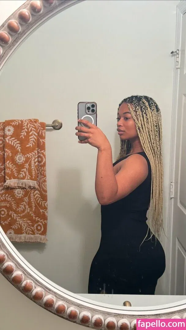 Itzmelanin Onlyfans Photo Gallery 