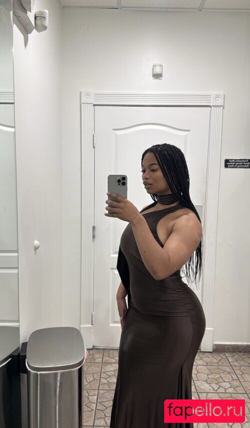 Itzmelanin Nude Onlyfans Photo 25
