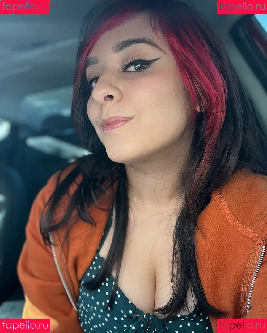 Yellowspoongirl Onlyfans Photo Gallery 