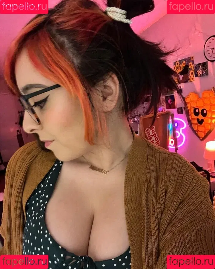 Yellowspoongirl Onlyfans Photo Gallery 