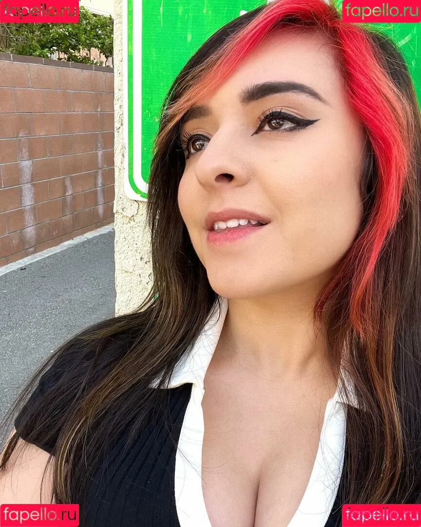 Yellowspoongirl Onlyfans Photo Gallery 