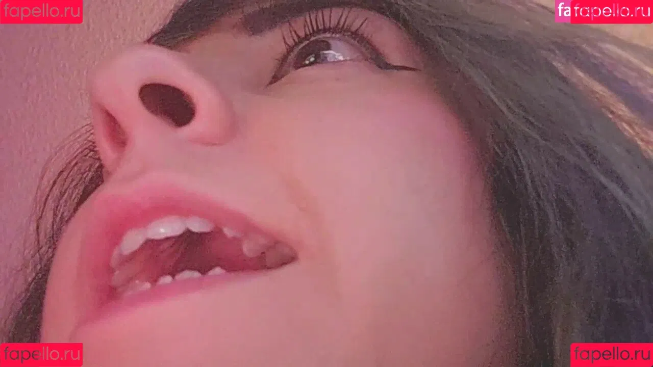 Yellowspoongirl Onlyfans Photo Gallery 