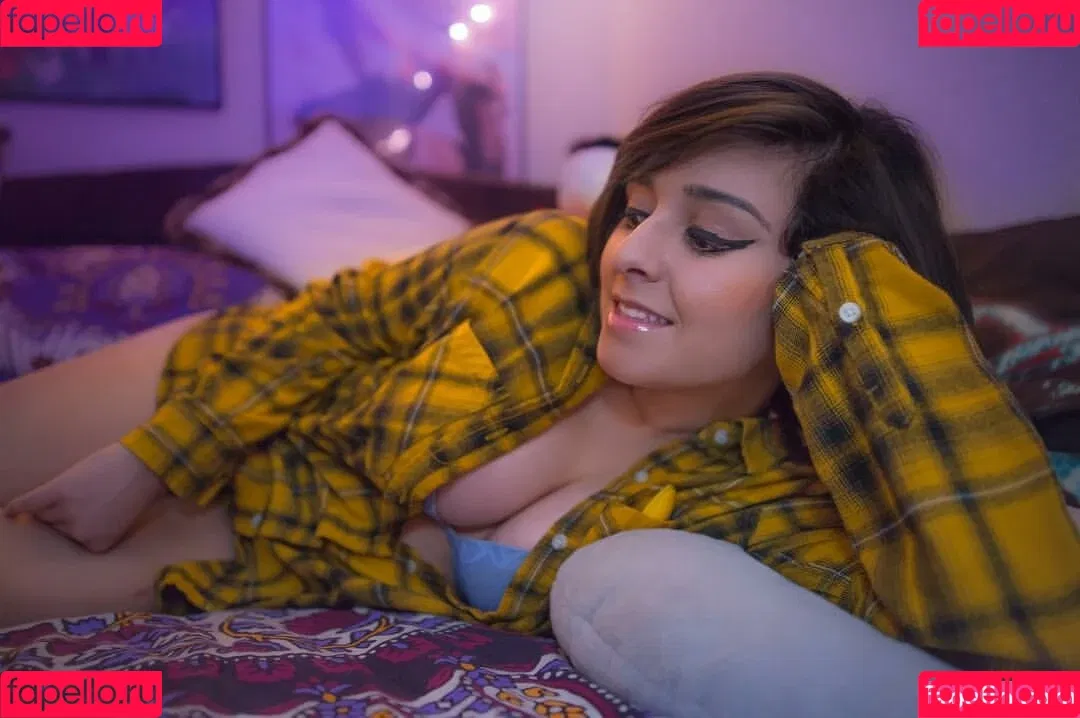 Yellowspoongirl Onlyfans Photo Gallery 