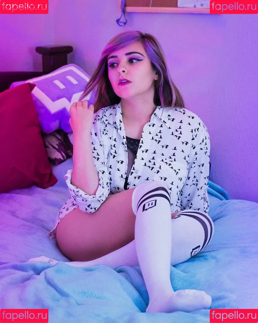 Yellowspoongirl Onlyfans Photo Gallery 