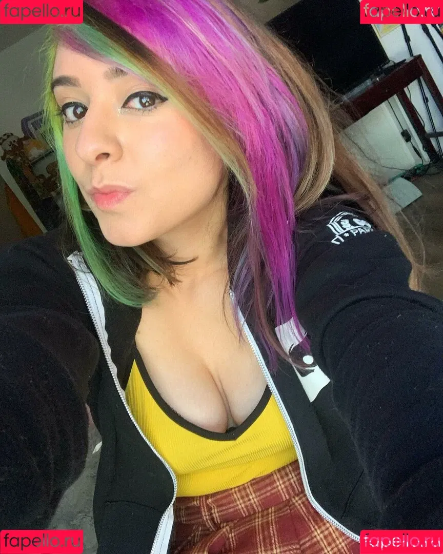Yellowspoongirl Onlyfans Photo Gallery 