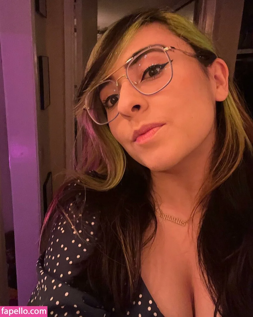 Yellowspoongirl Onlyfans Photo Gallery 