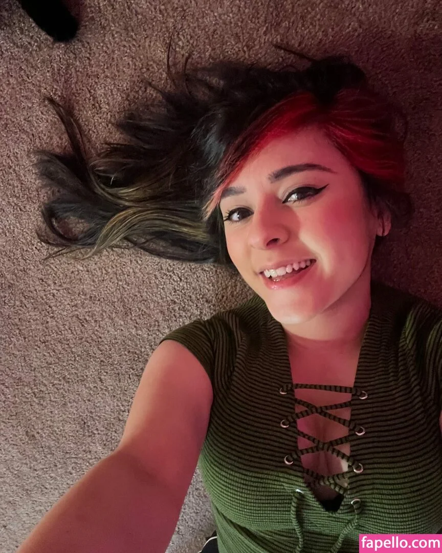 Yellowspoongirl Onlyfans Photo Gallery 