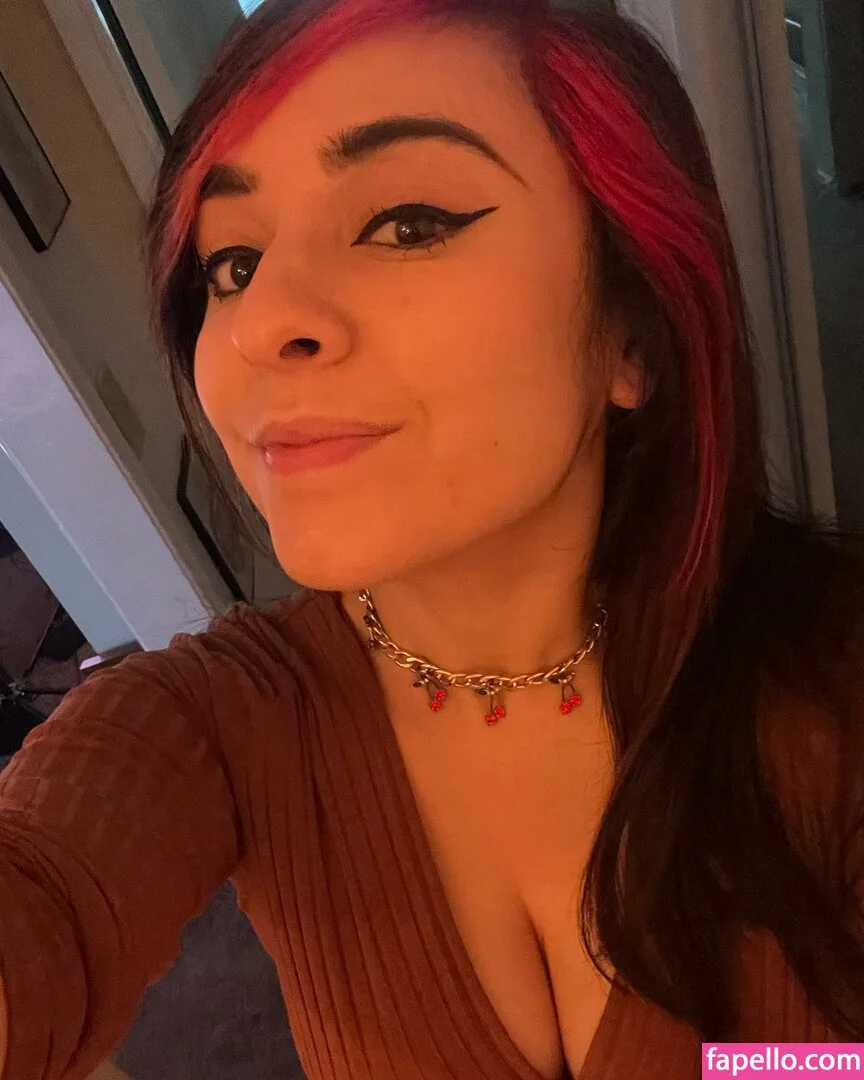 Yellowspoongirl Onlyfans Photo Gallery 