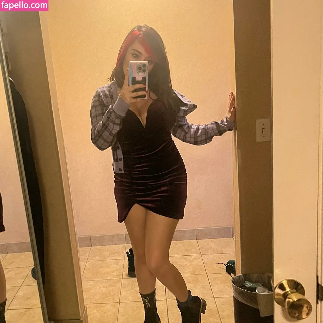 Yellowspoongirl Onlyfans Photo Gallery 