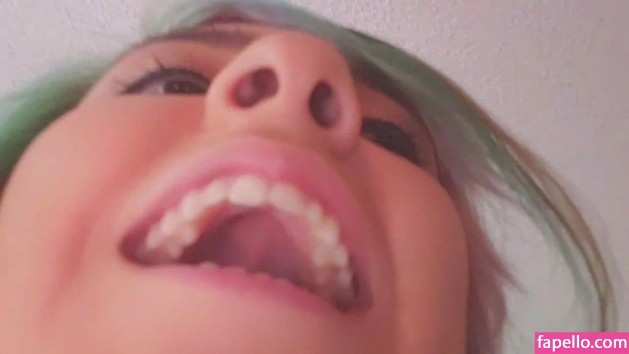 Yellowspoongirl Onlyfans Photo Gallery 