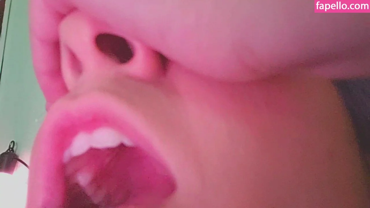 Yellowspoongirl Onlyfans Photo Gallery 