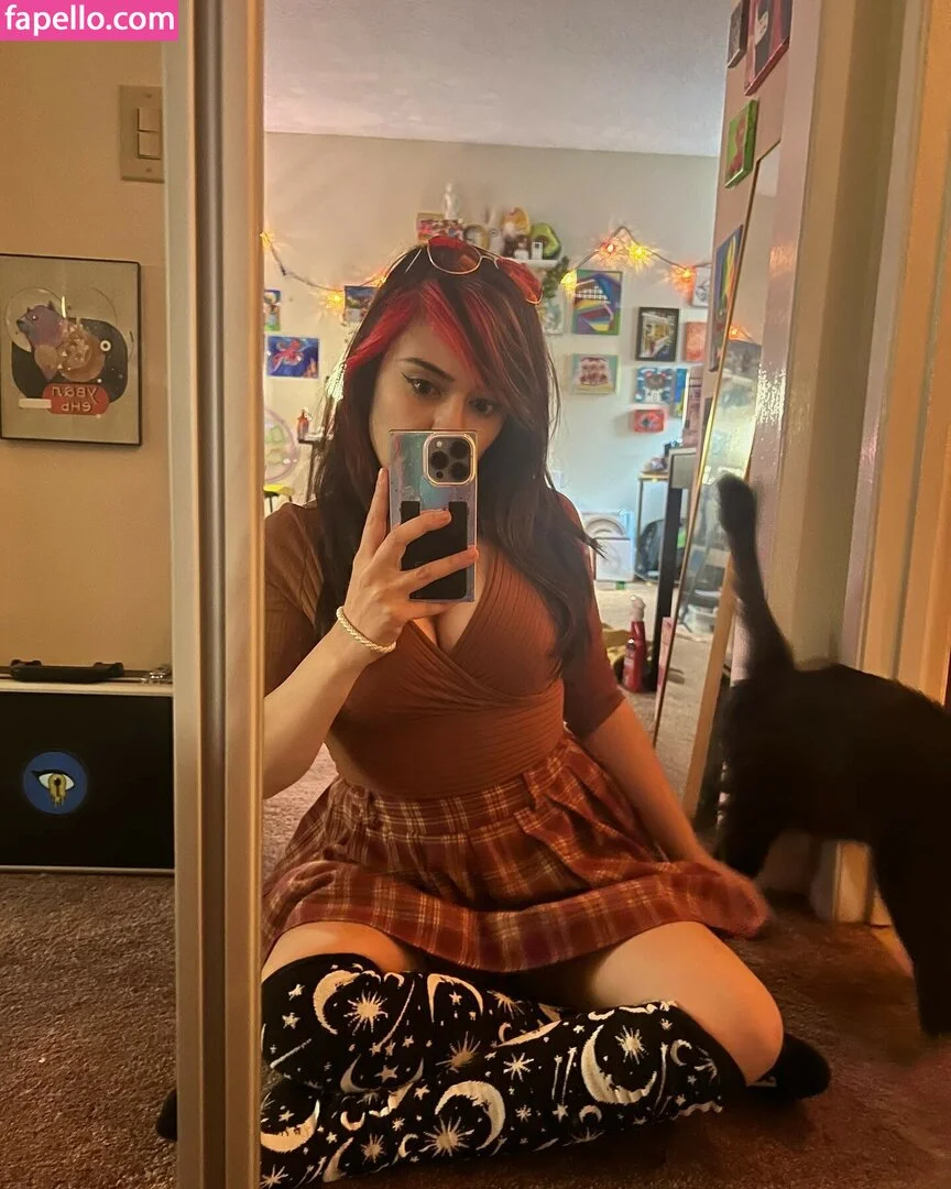 Yellowspoongirl Onlyfans Photo Gallery 