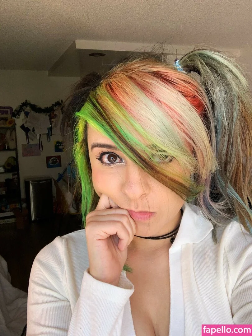 Yellowspoongirl Onlyfans Photo Gallery 