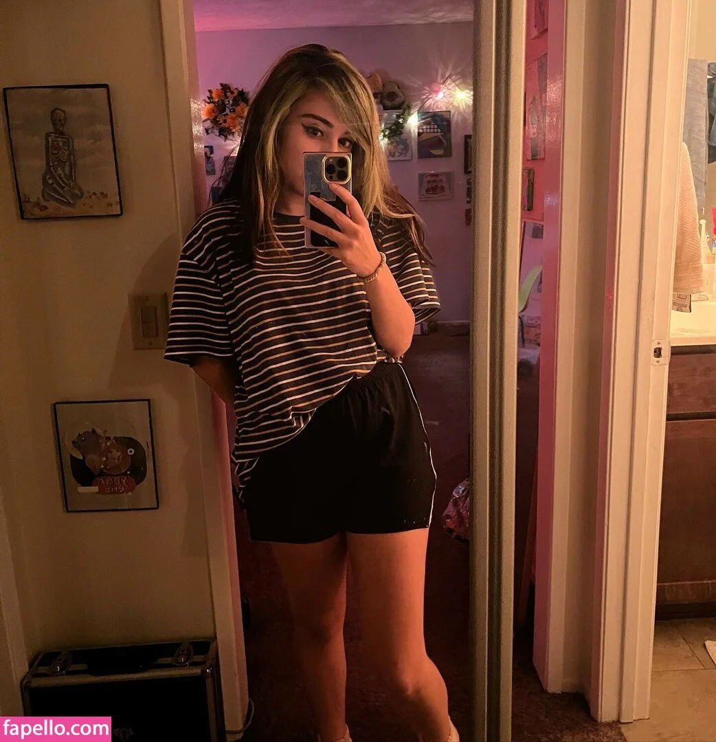 Yellowspoongirl Onlyfans Photo Gallery 