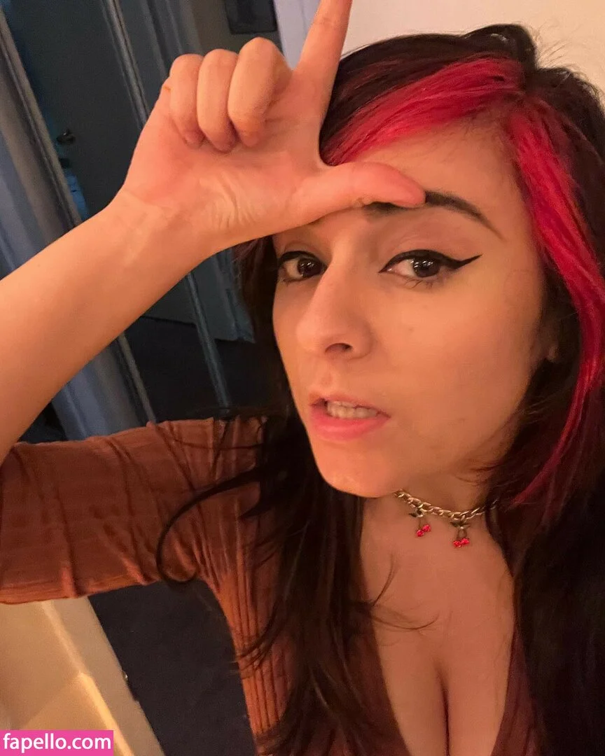 Yellowspoongirl Onlyfans Photo Gallery 