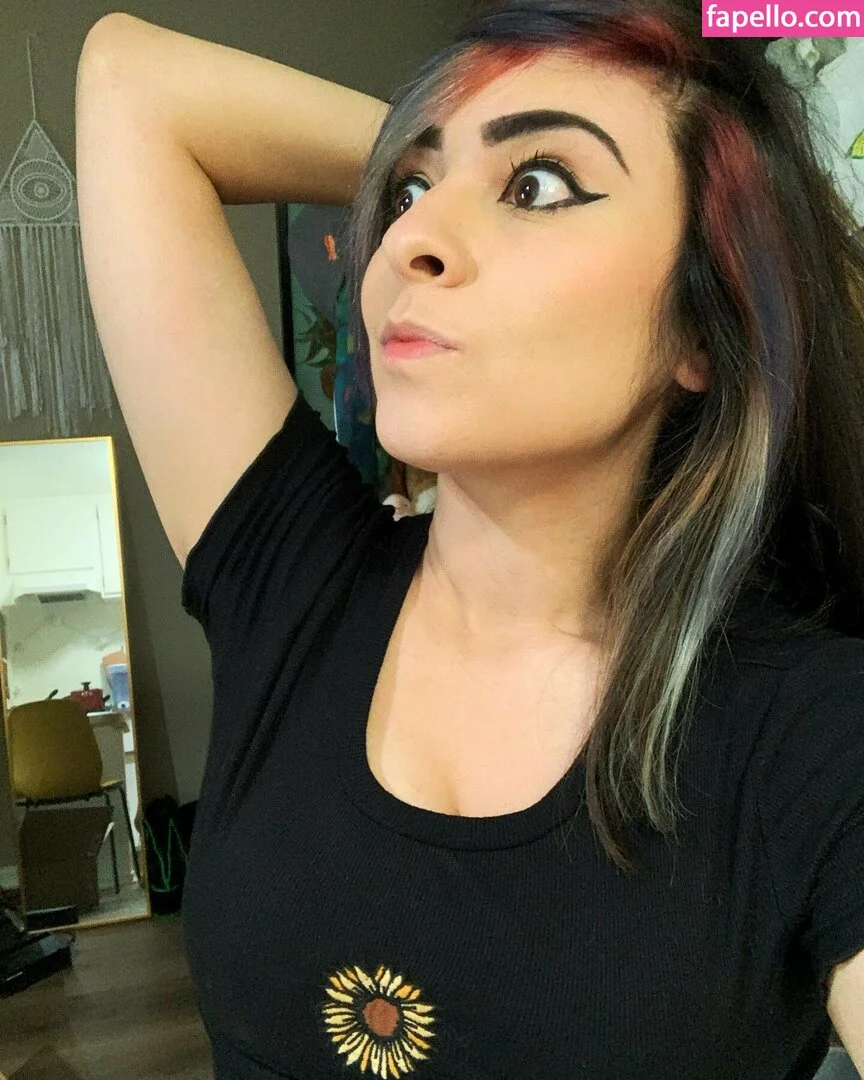 Yellowspoongirl Onlyfans Photo Gallery 