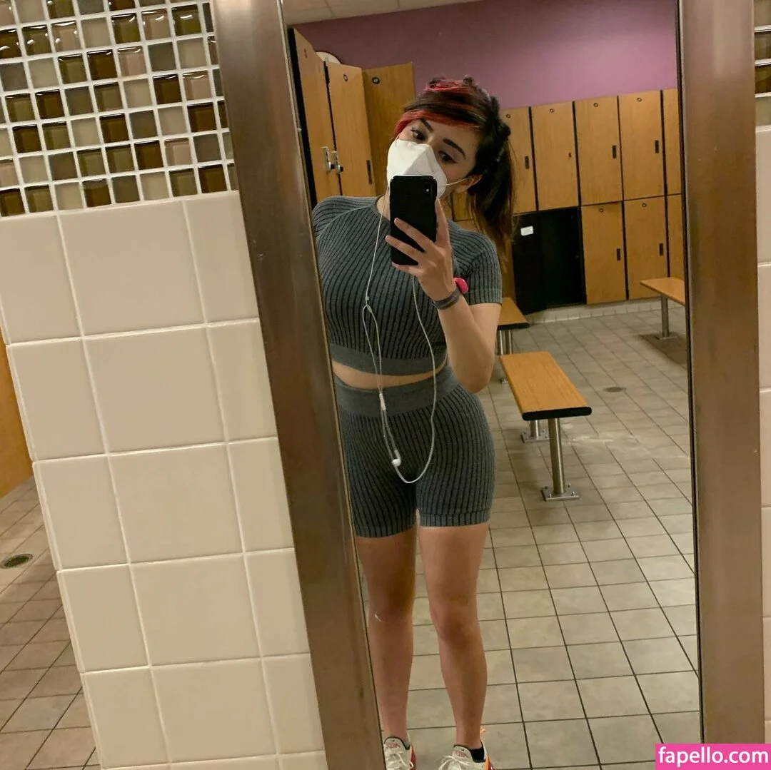 Yellowspoongirl Onlyfans Photo Gallery 