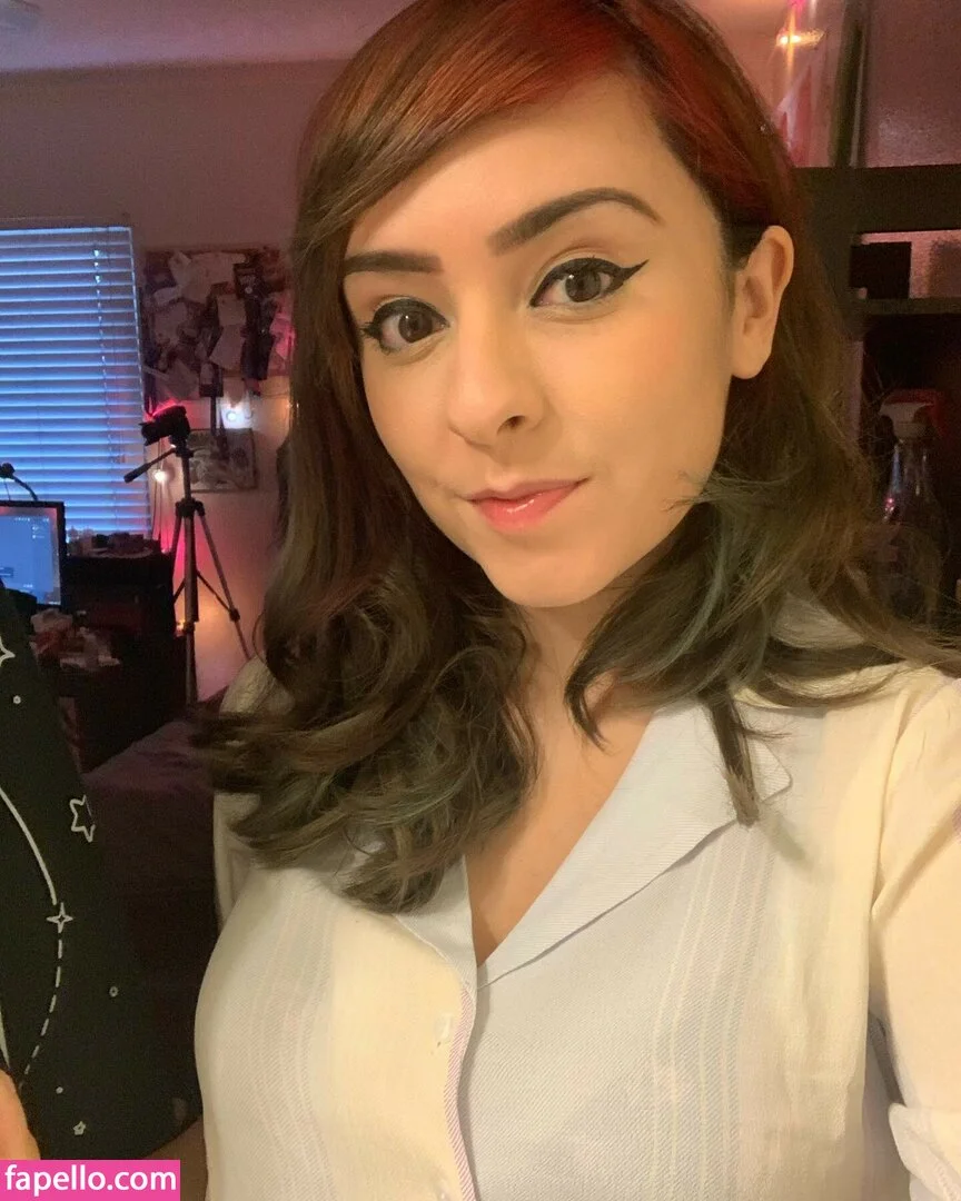 Yellowspoongirl Onlyfans Photo Gallery 