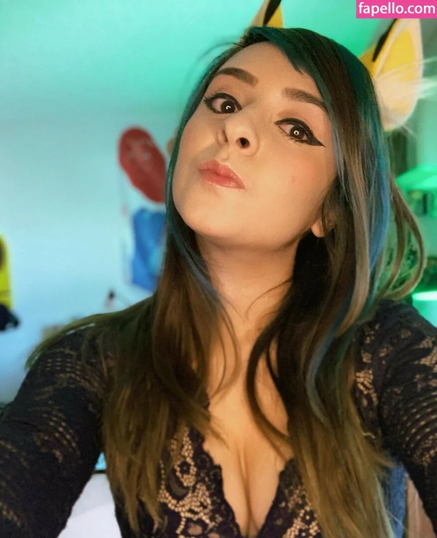 Yellowspoongirl Onlyfans Photo Gallery 