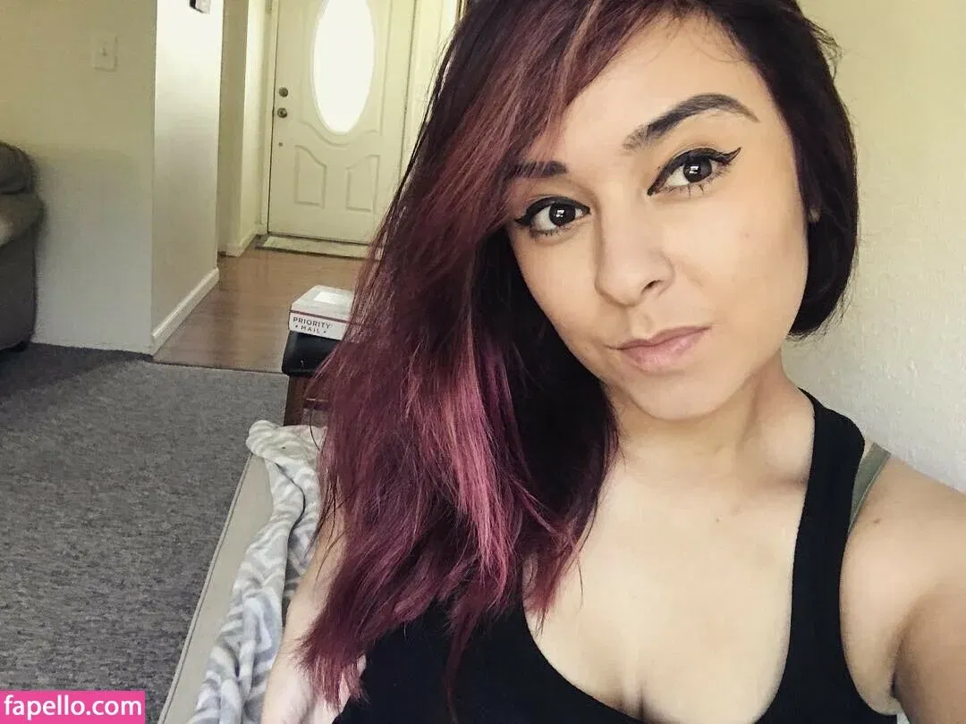 Yellowspoongirl Onlyfans Photo Gallery 