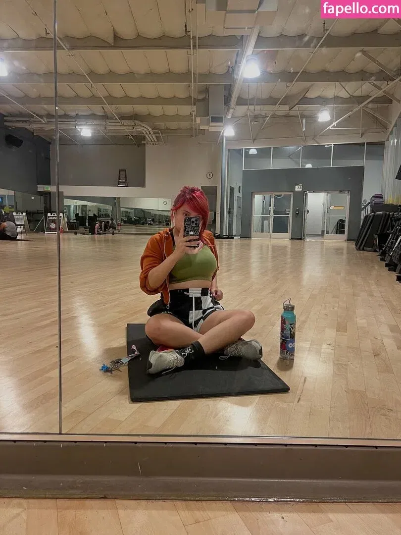 Yellowspoongirl Onlyfans Photo Gallery 