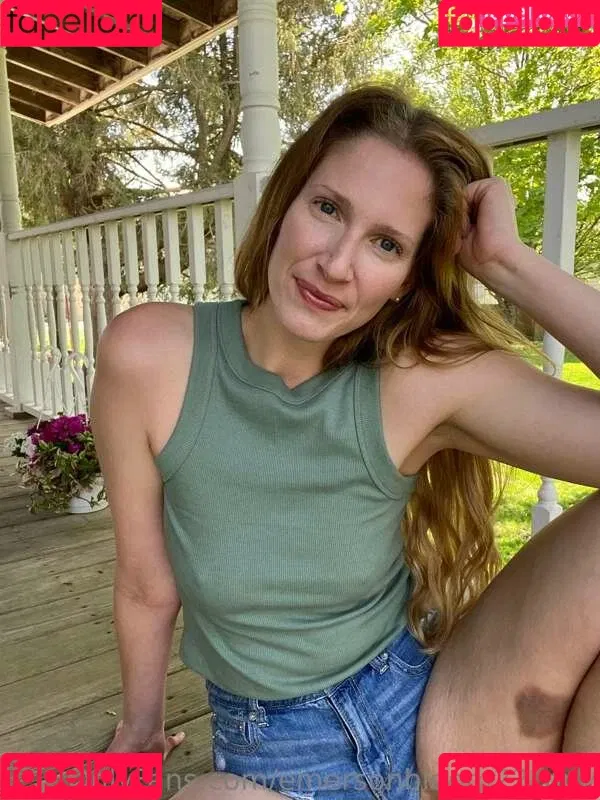 Emerson Bloom Onlyfans Photo Gallery 