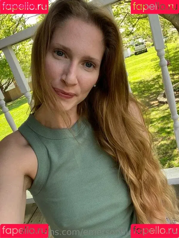 Emerson Bloom Onlyfans Photo Gallery 