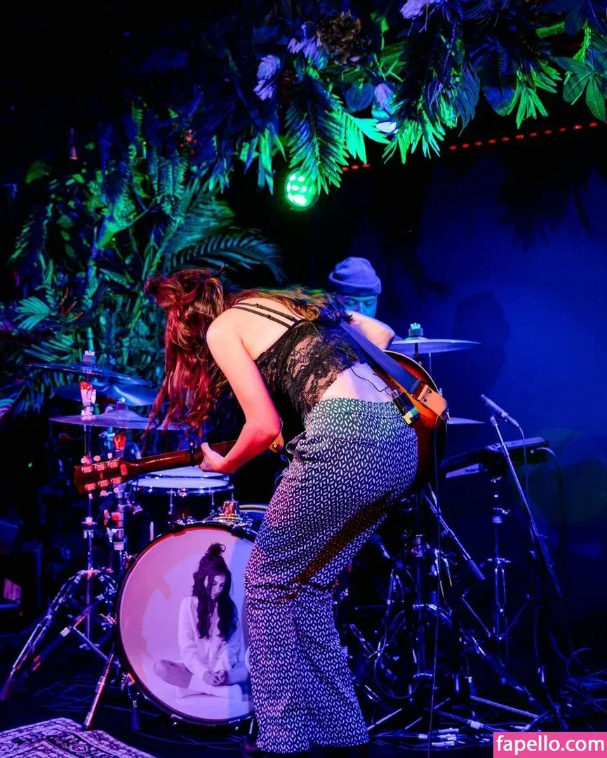 Amy Shark Onlyfans Photo Gallery 