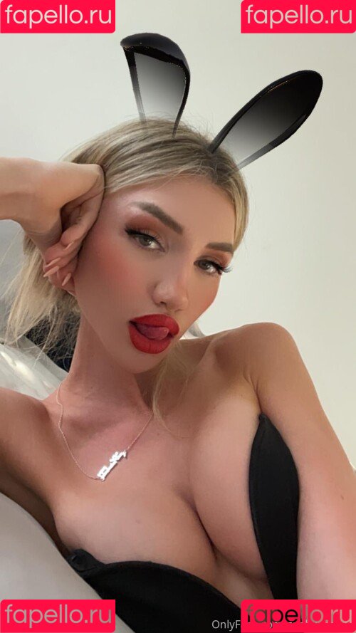 Gabby Epstein Onlyfans Photo Gallery 