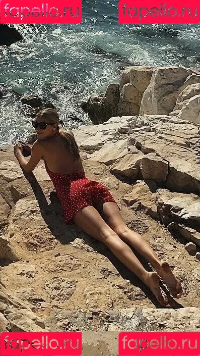 Noel Capri Berry Onlyfans Photo Gallery 