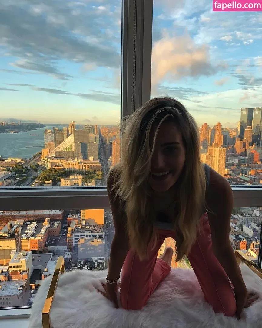 Noel Capri Berry Onlyfans Photo Gallery 