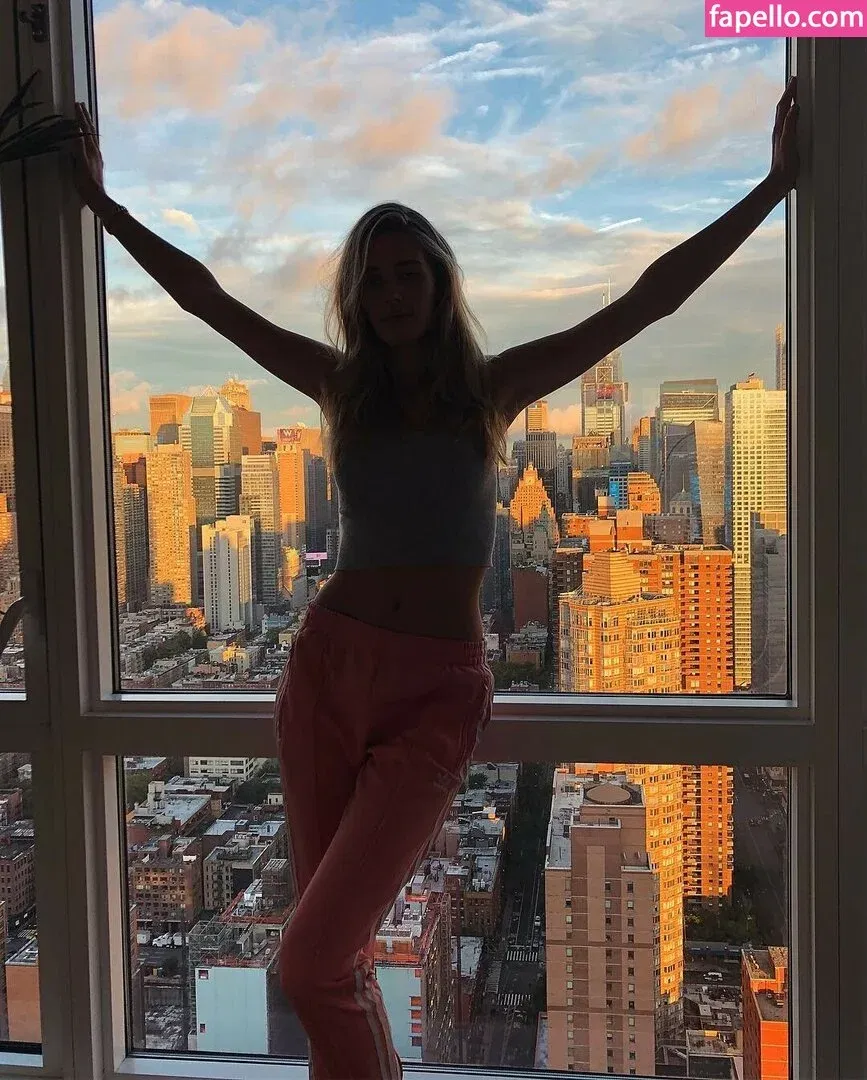 Noel Capri Berry Onlyfans Photo Gallery 