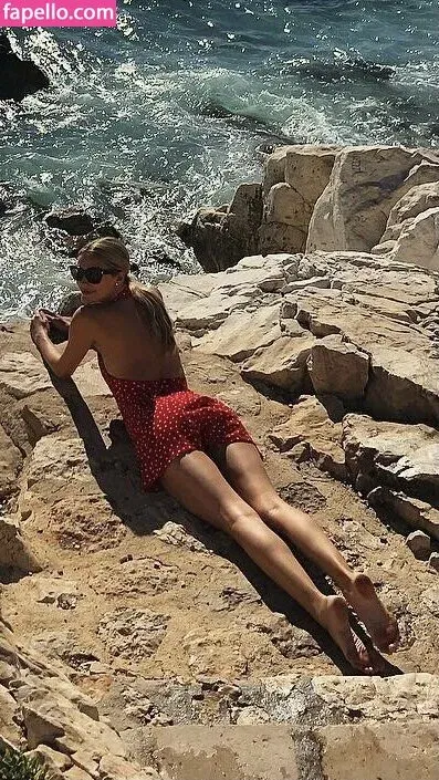 Noel Capri Berry Onlyfans Photo Gallery 