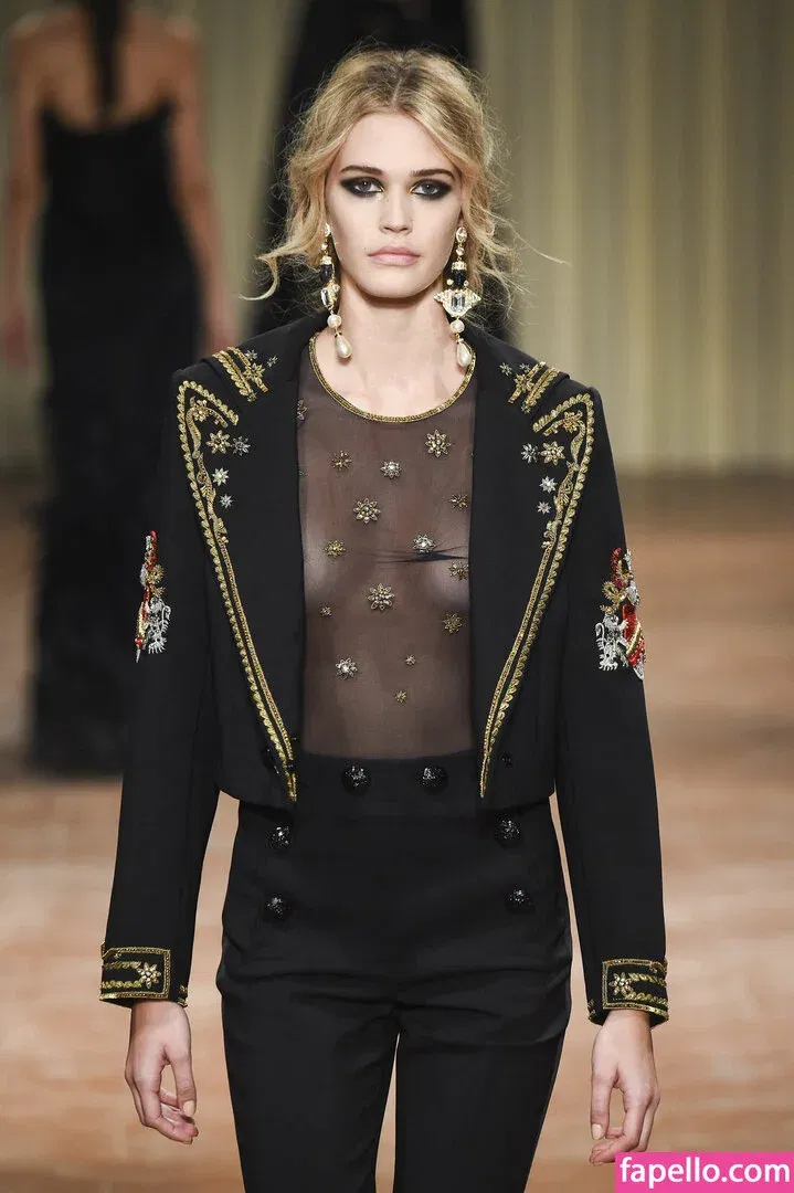 Noel Capri Berry Onlyfans Photo Gallery 