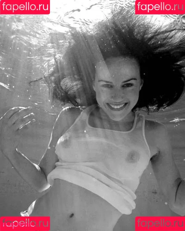 Carla Gugino Onlyfans Photo Gallery 