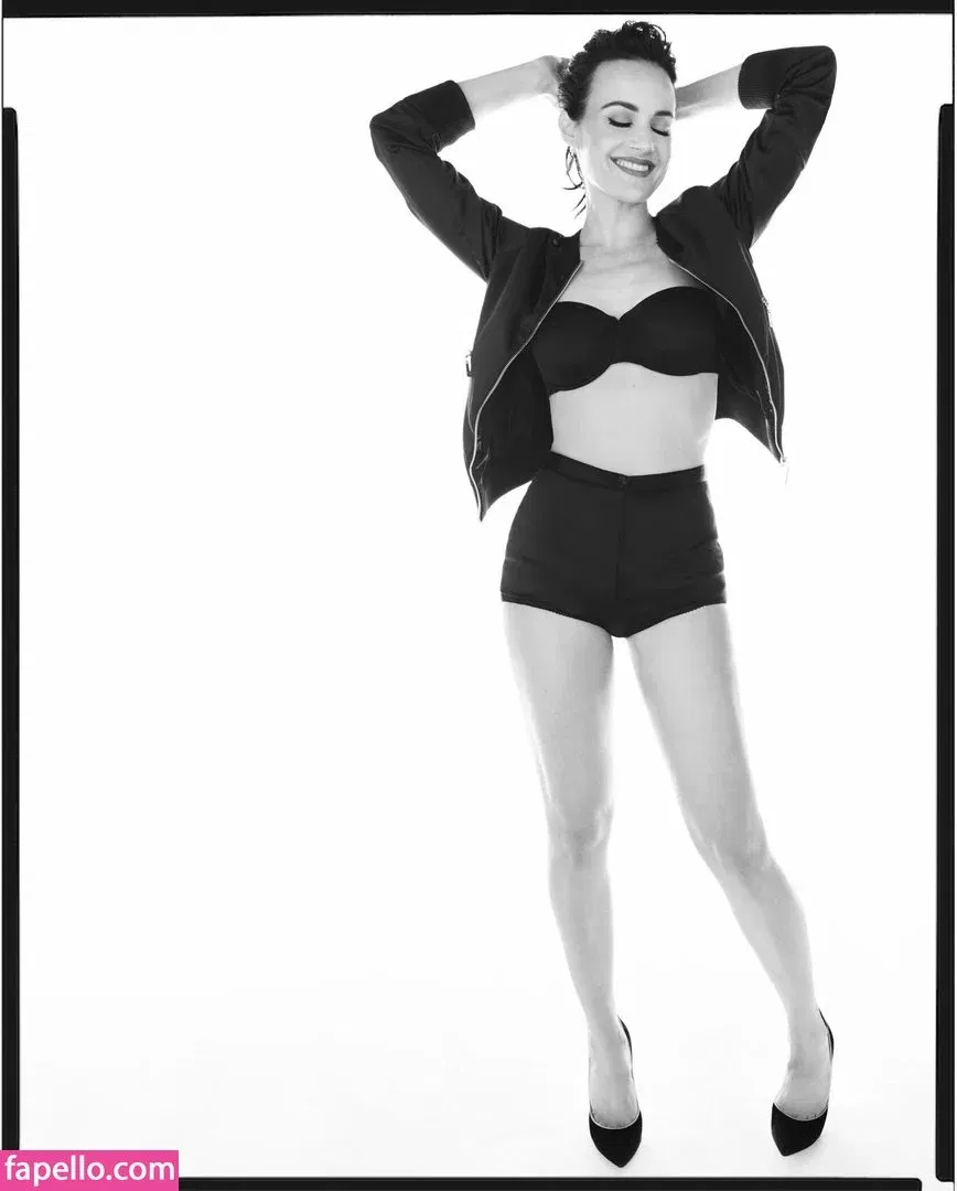 Carla Gugino Onlyfans Photo Gallery 