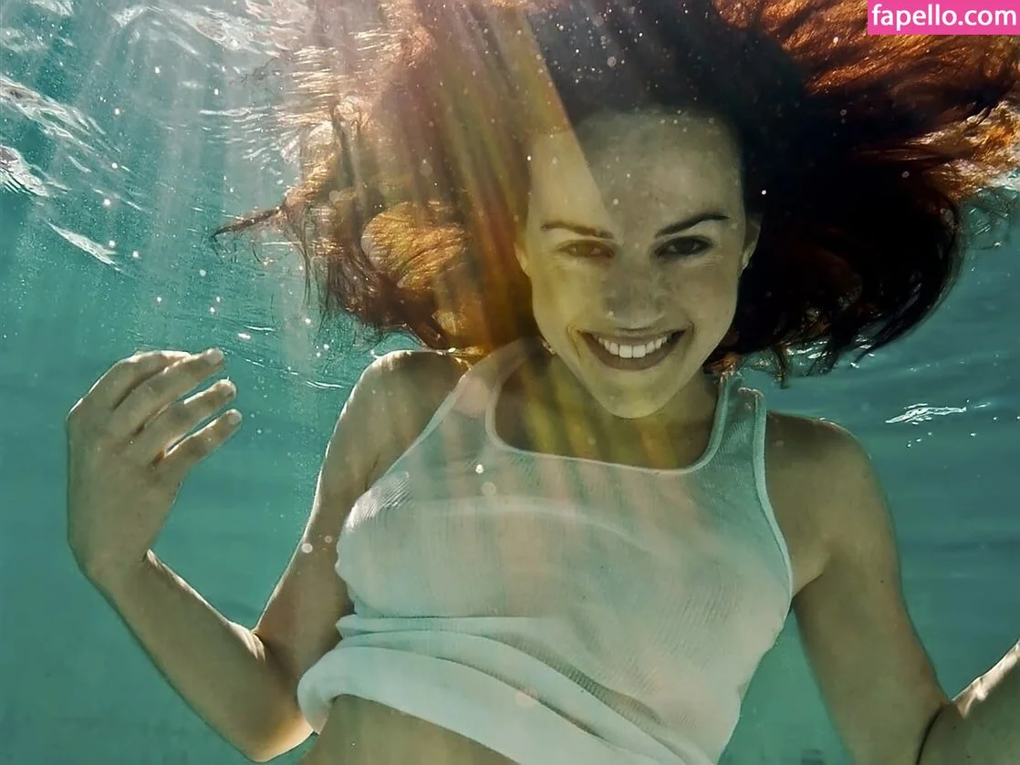 Carla Gugino Onlyfans Photo Gallery 