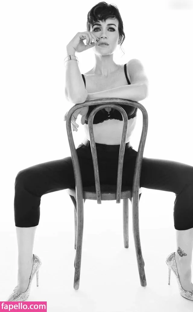 Carla Gugino Onlyfans Photo Gallery 