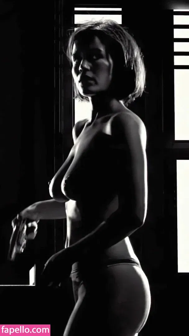 Carla Gugino Onlyfans Photo Gallery 