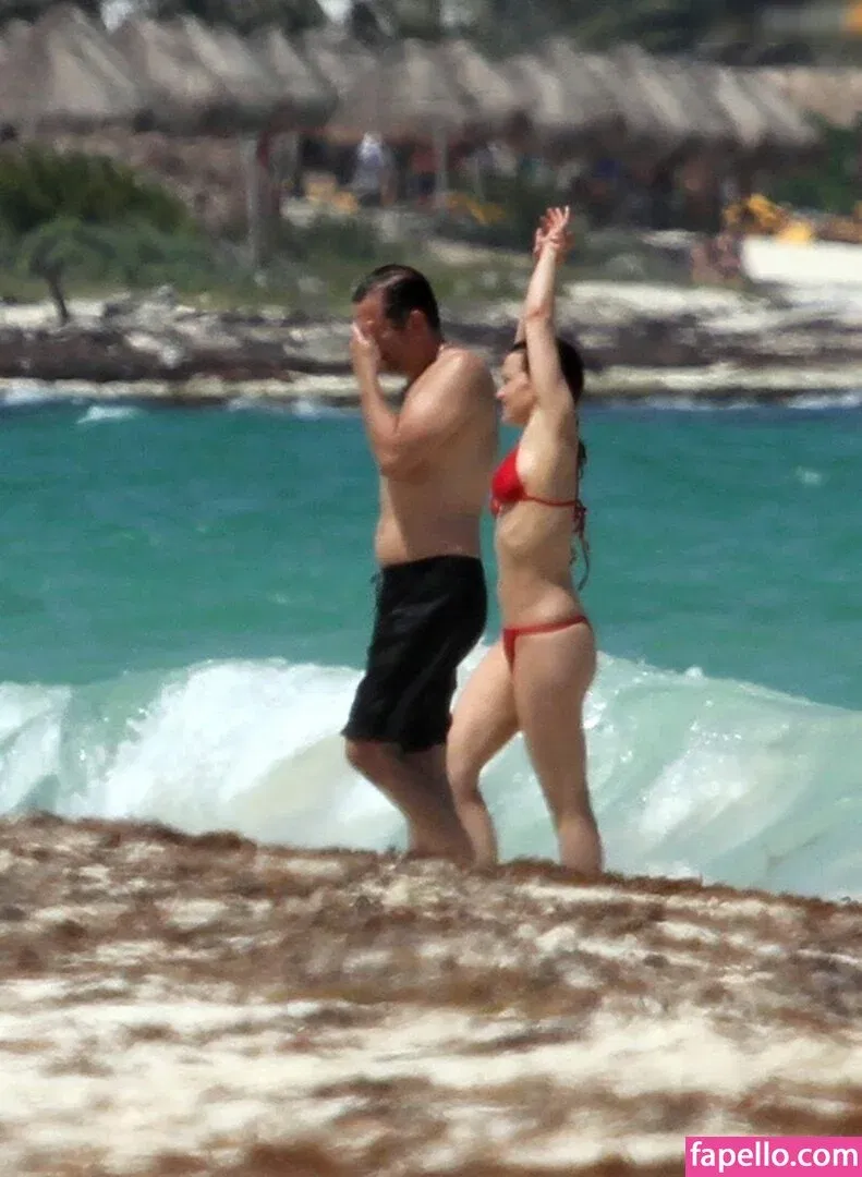 Carla Gugino Onlyfans Photo Gallery 