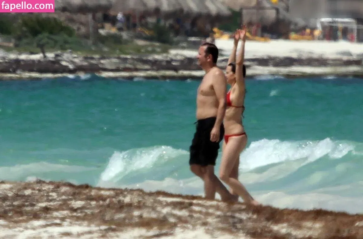 Carla Gugino Onlyfans Photo Gallery 