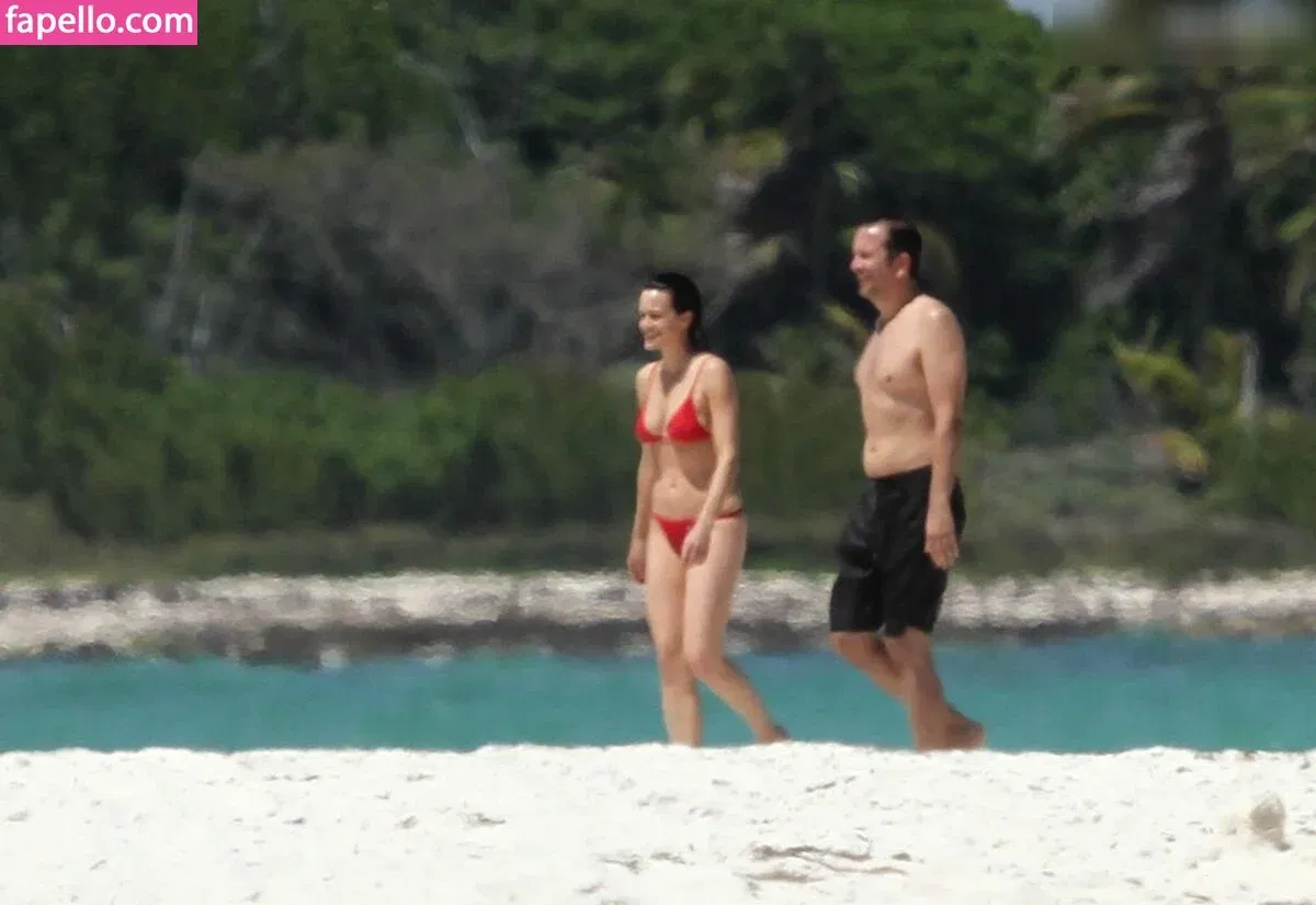 Carla Gugino Onlyfans Photo Gallery 